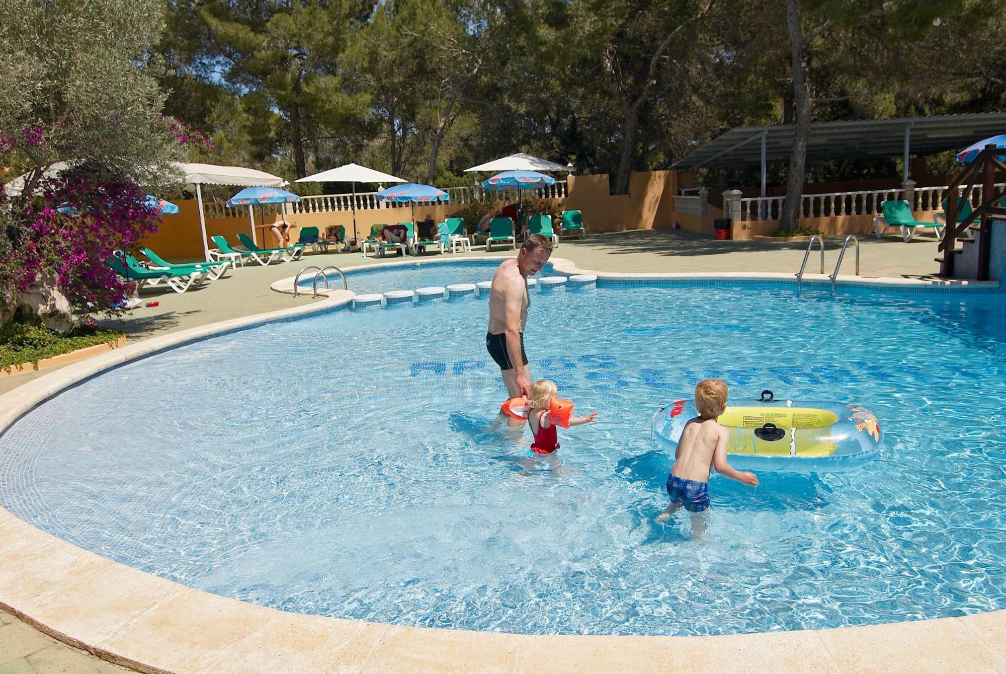 Ses Eufabietes Apartments & Restaurant Playa Migjorn Εξωτερικό φωτογραφία