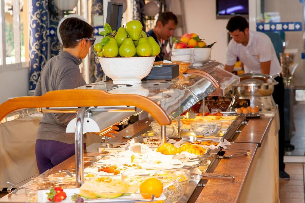 Ses Eufabietes Apartments & Restaurant Playa Migjorn Εξωτερικό φωτογραφία