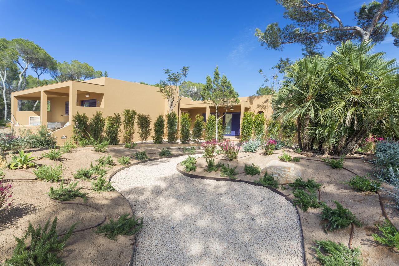 Ses Eufabietes Apartments & Restaurant Playa Migjorn Εξωτερικό φωτογραφία