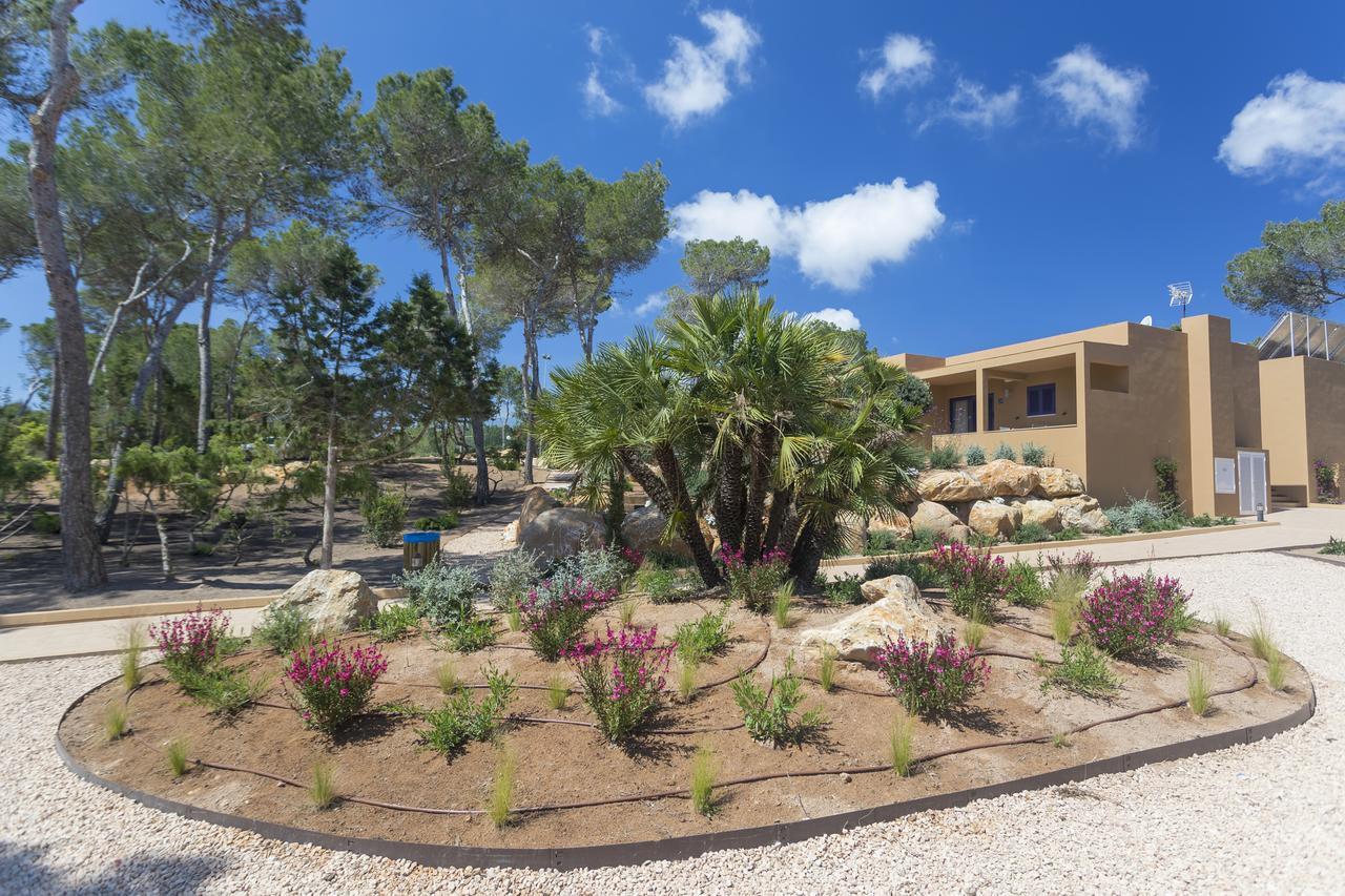 Ses Eufabietes Apartments & Restaurant Playa Migjorn Εξωτερικό φωτογραφία