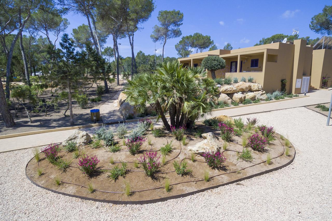 Ses Eufabietes Apartments & Restaurant Playa Migjorn Εξωτερικό φωτογραφία