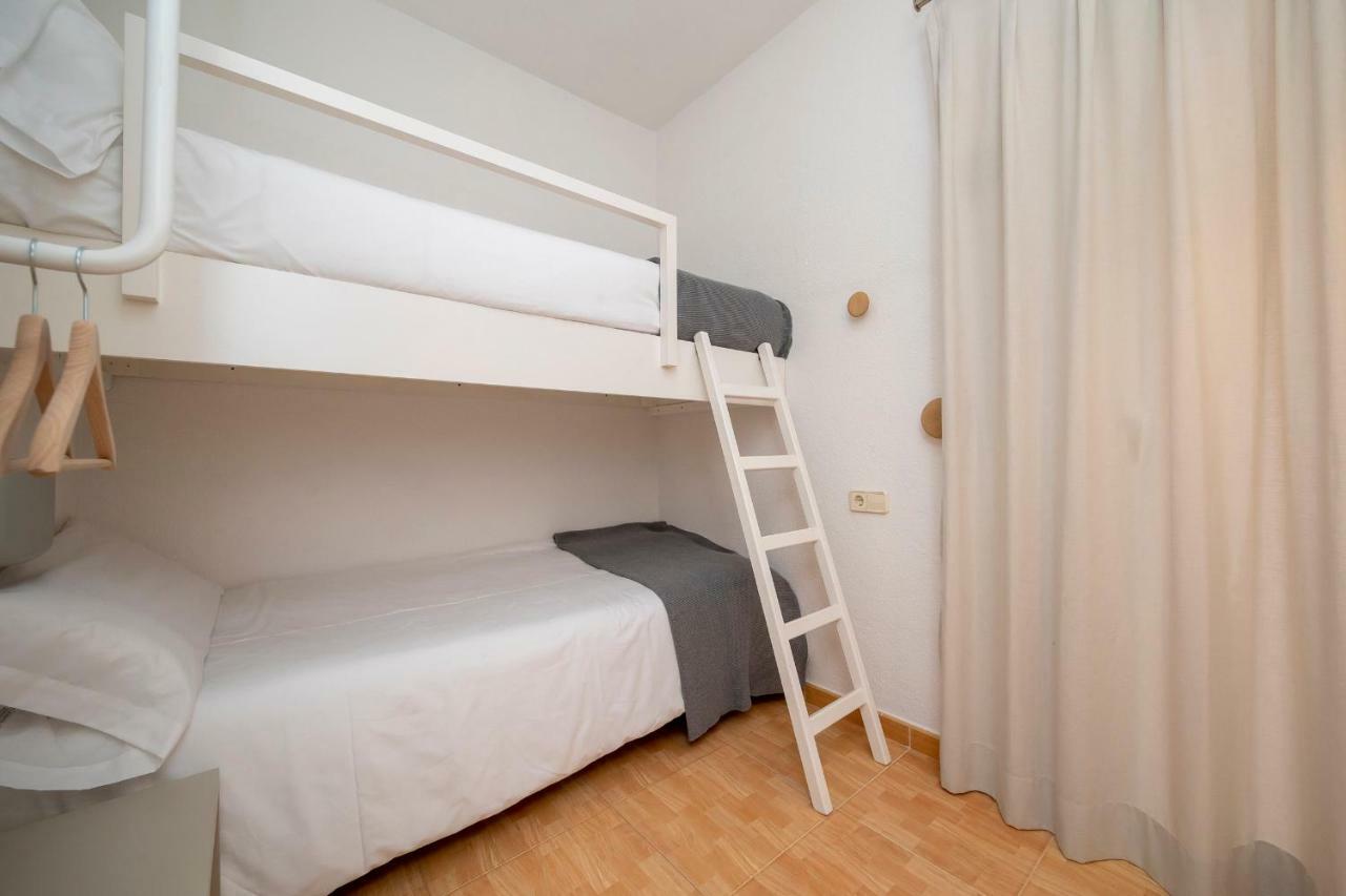 Ses Eufabietes Apartments & Restaurant Playa Migjorn Δωμάτιο φωτογραφία