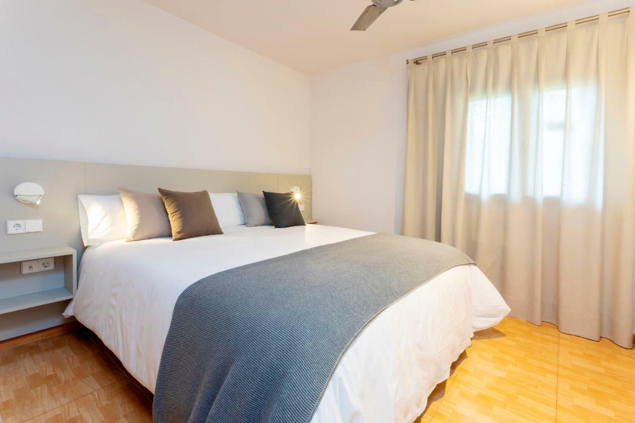 Ses Eufabietes Apartments & Restaurant Playa Migjorn Εξωτερικό φωτογραφία
